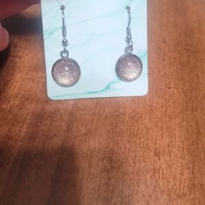 Colorstreet dangle earrings